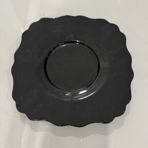 Elegant Black Scalloped Plate